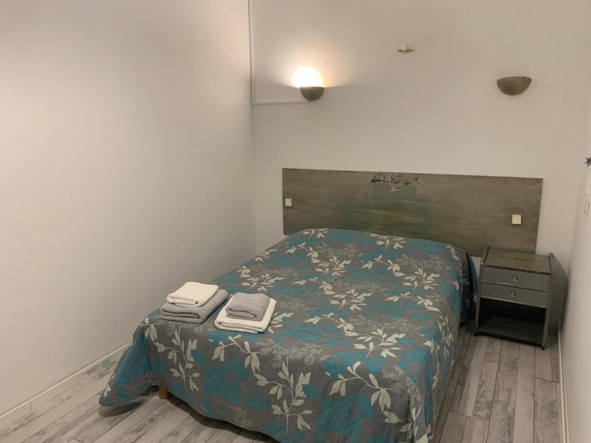 Hotel Le Cosy Pont-de-Cheruy Bagian luar foto