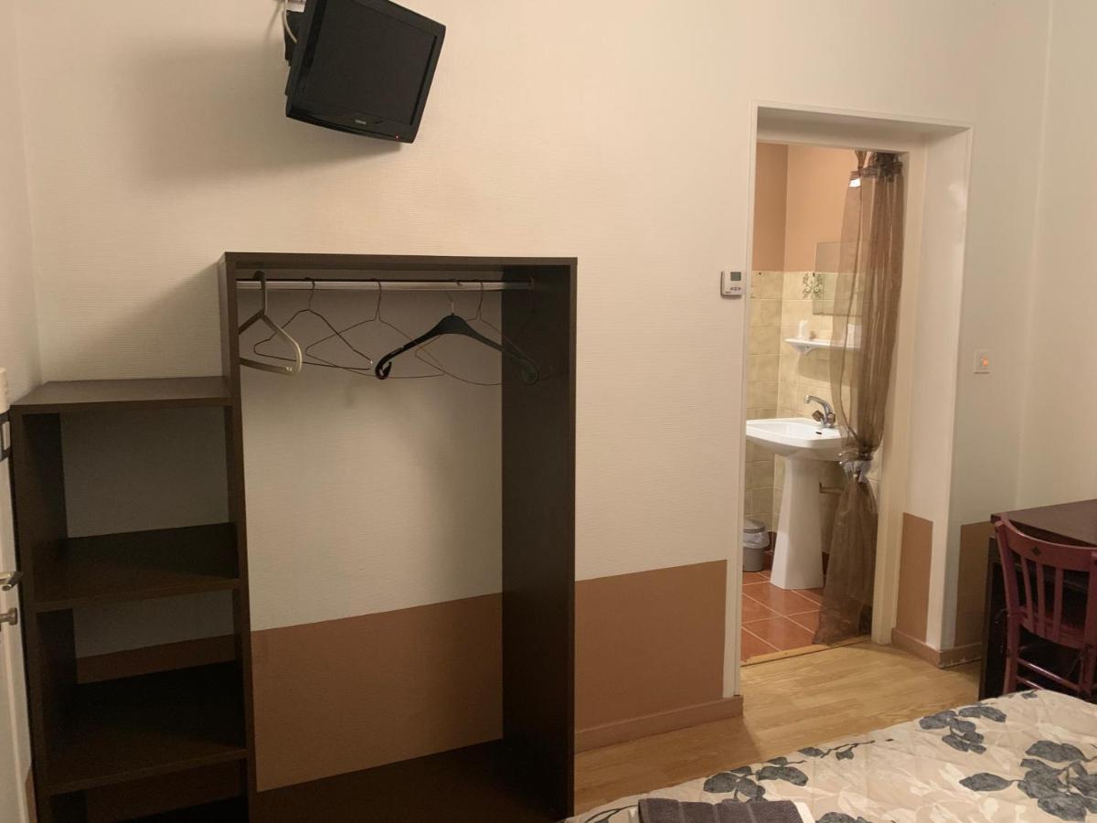 Hotel Le Cosy Pont-de-Cheruy Bagian luar foto
