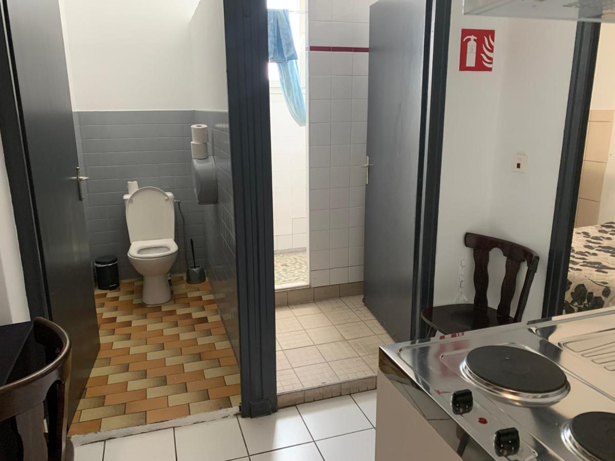 Hotel Le Cosy Pont-de-Cheruy Bagian luar foto